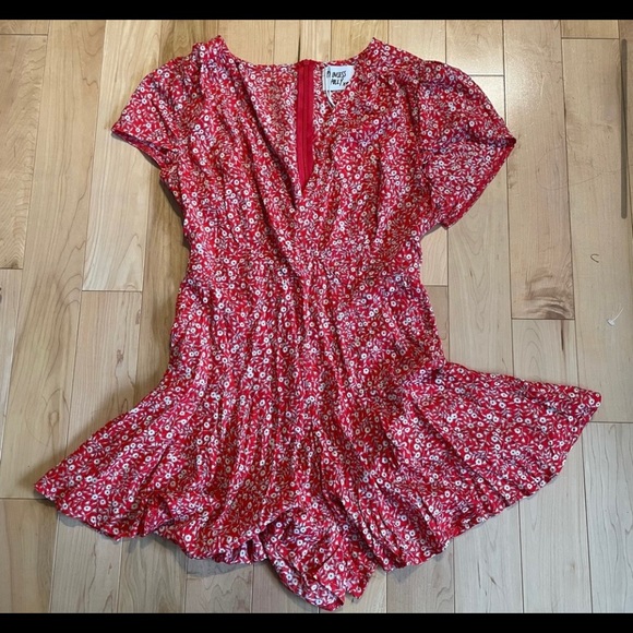 NWOT Princess Polly romper - Picture 1 of 5